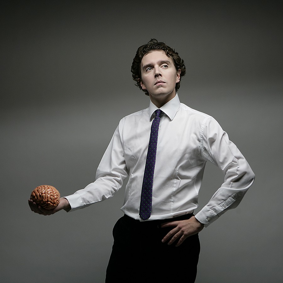 Alex Vizorek est une oeuvre d'art 6.jpg