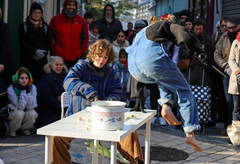  - Cirque en vitrines