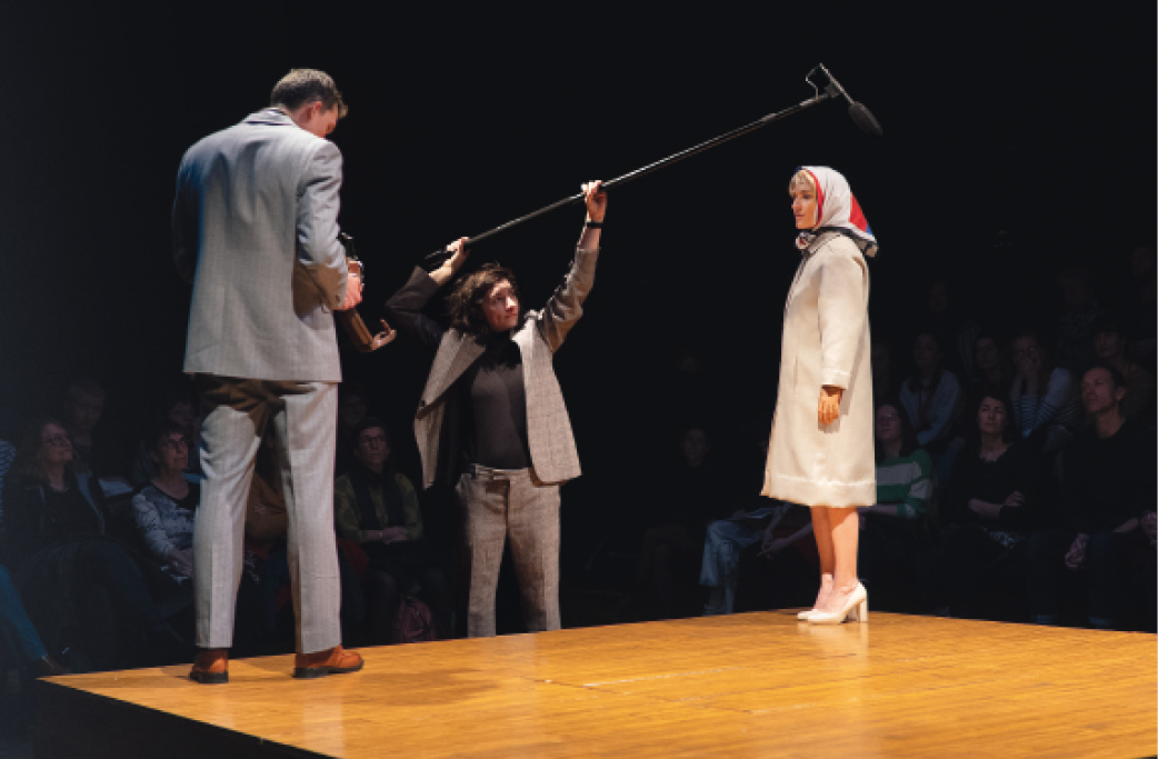 Cie Le Théâtre dans la Forêt - Il y a plus de lumière sur votre visage