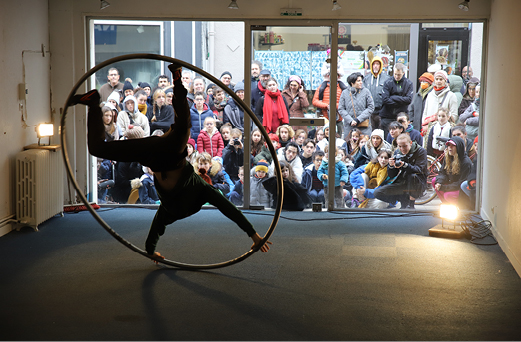  - Cirque en vitrines